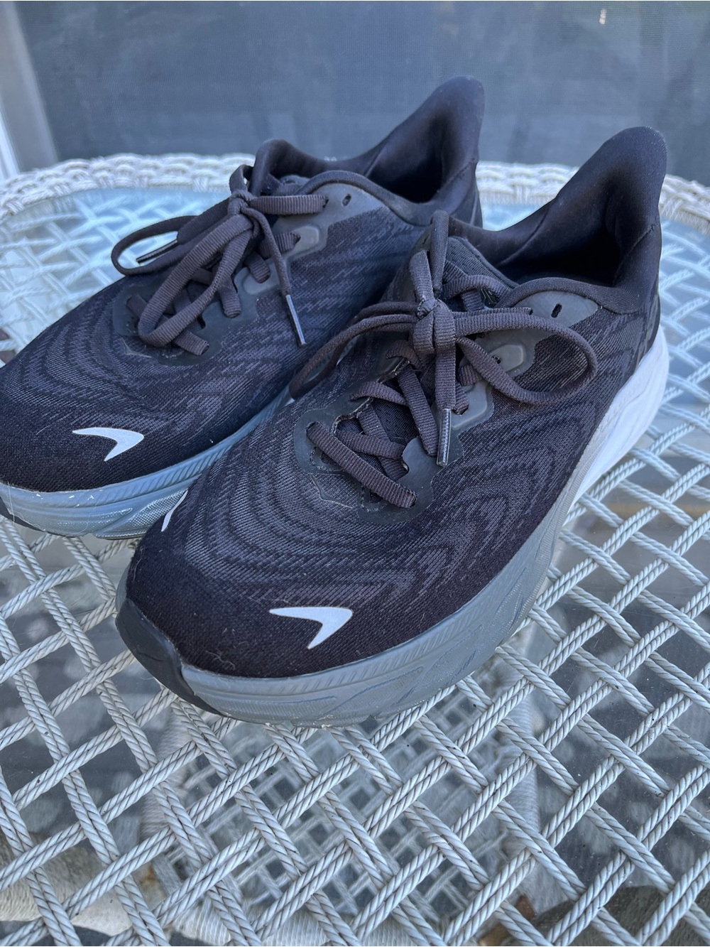 Hoka  One One Arahi Woman’s Running Shoes Black Size 6
